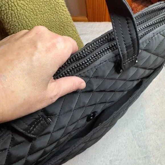 Steve Madden Black Quilted Laptop Tote Work Bag Zippered - Picture 8 of 8